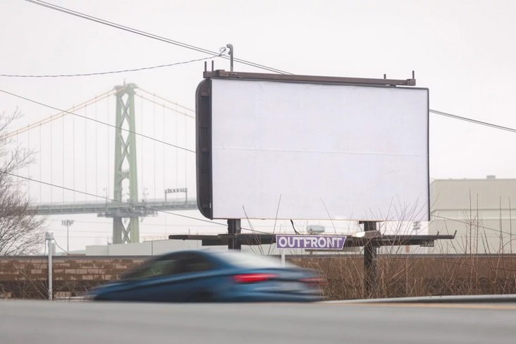 Billboard powierzchnia reklamowa