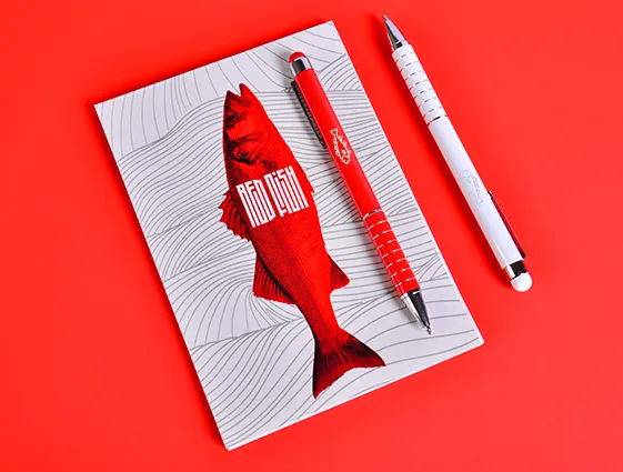 długopis metalowy z touch pen i zdobieniami na korpusie druk online 1