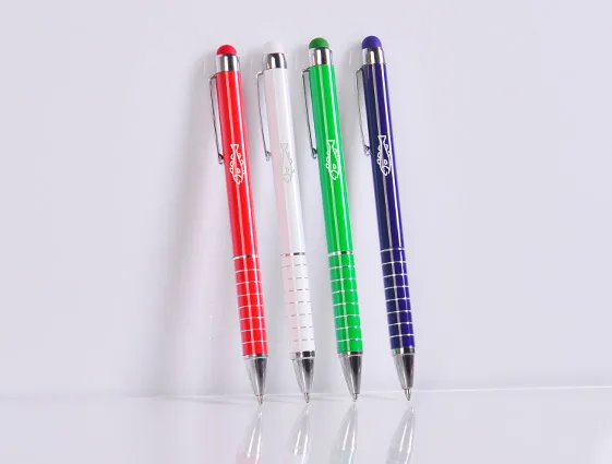 długopis metalowy z touch pen i zdobieniami na korpusie druk online 2